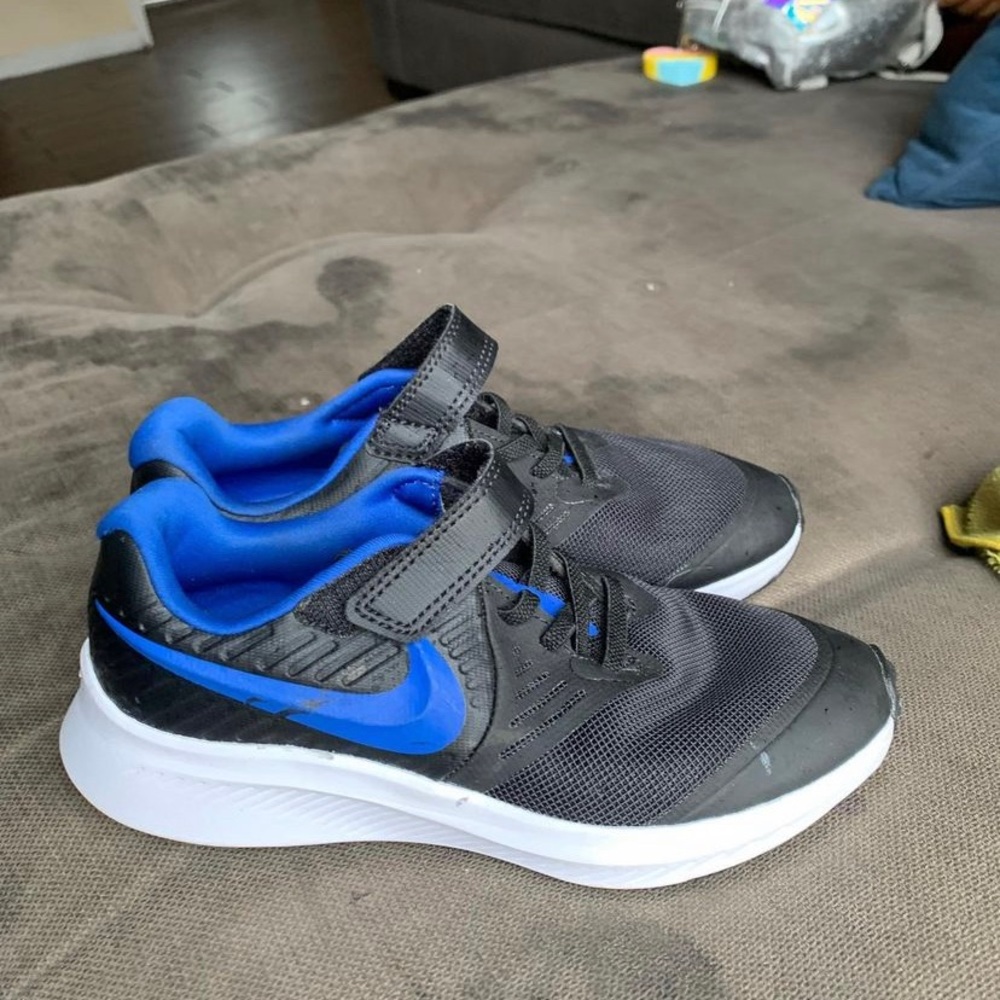 Nike new. Size 3